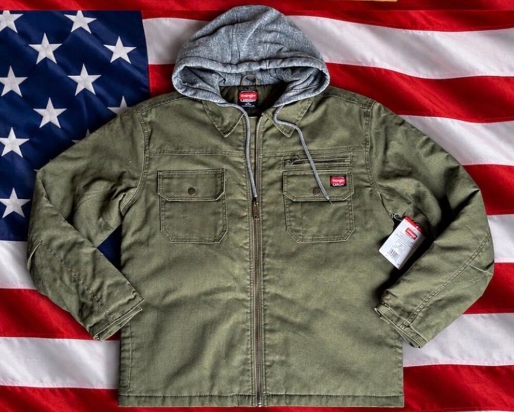 NWT Wrangler Men’s Medium canvas insulated jacket